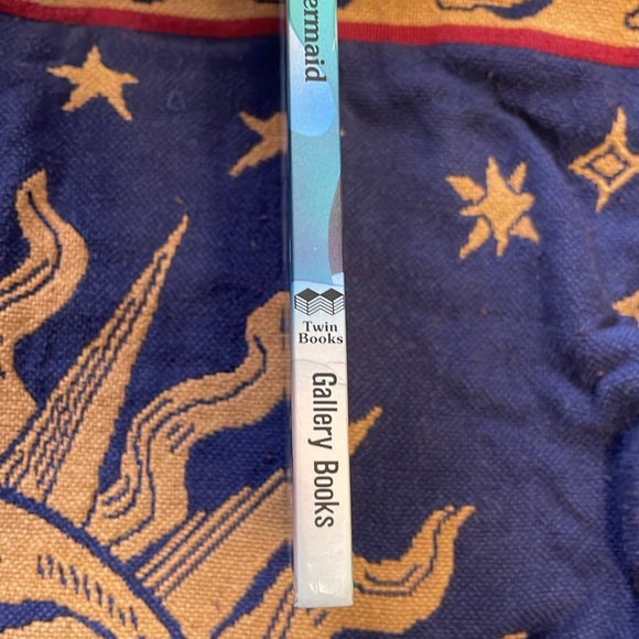 The Little Mermaid Book - Picture 4 of 10